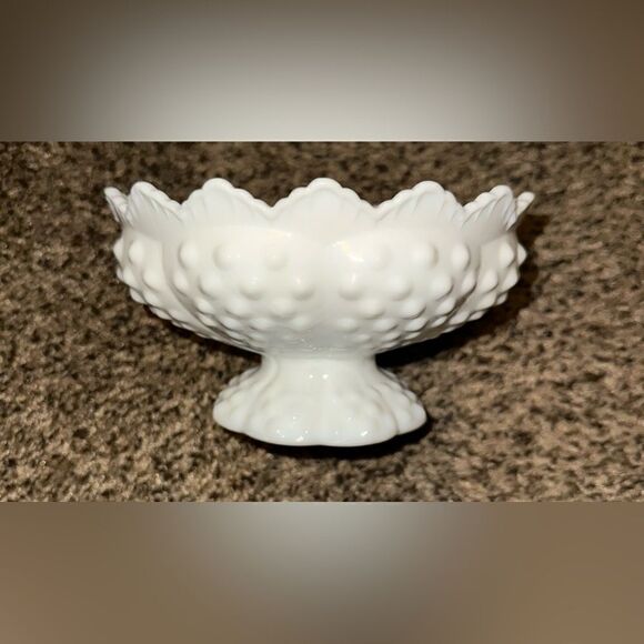 Vintage Fenton Milk Glass Hobnail 6-Hole Pattern‎ 6.5" Centerpiece Candle - Picture 4 of 7
